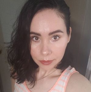 Meet your Posher, Inoelia